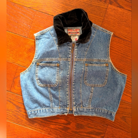 Vintage Jackets & Blazers - The Beverly Hills Denim Company - Vintage Denim Zip Up Vest With Velour Collar
